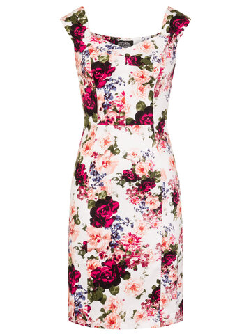 Lifestyle foto Retro puzdrové šaty Vintage ruže